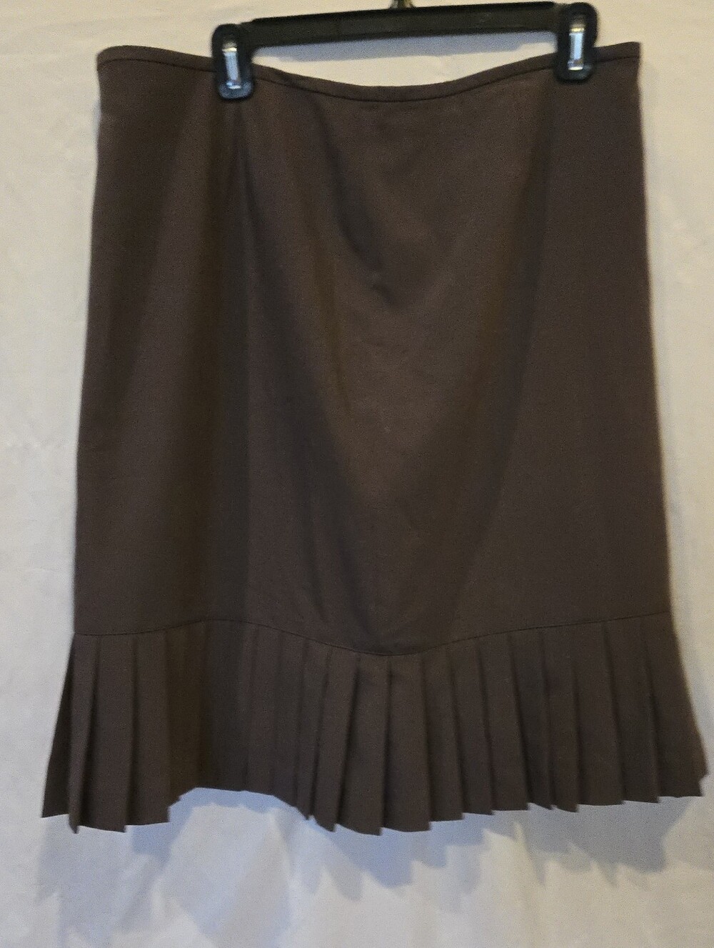 Jones Wear Stretch Women's Chocolate Brown Pleated-Hem Pencil Skirt Size 14 NWOT